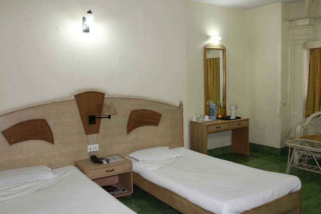 Chowdhury'S Guest House Kolkata Exterior photo